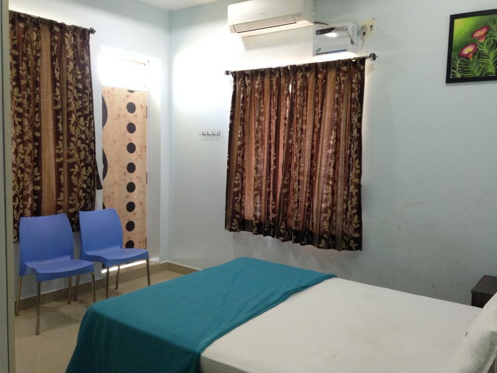 Oyo 4355 Goodland Inn Madras Buitenkant foto