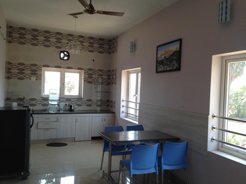 Oyo 4355 Goodland Inn Madras Buitenkant foto